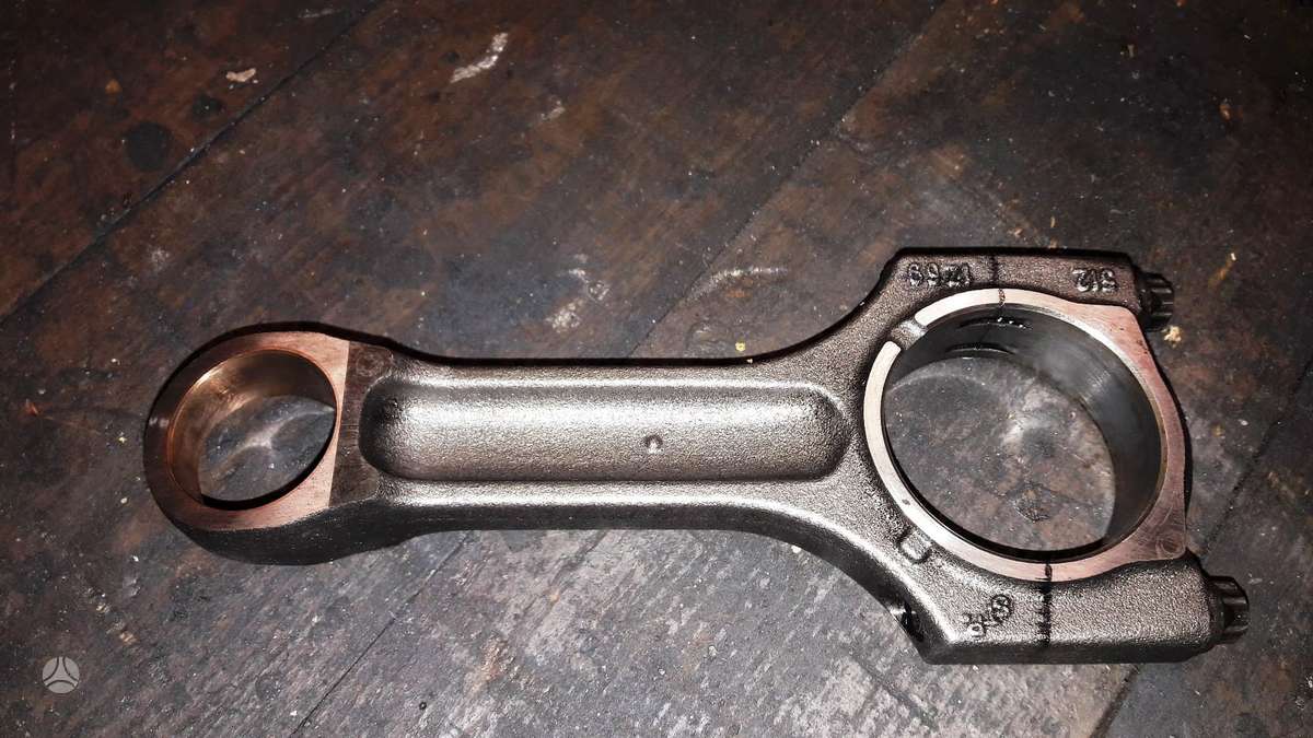 BMW 1 serija variklio detalės