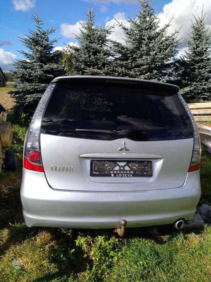Mitsubishi Grandis