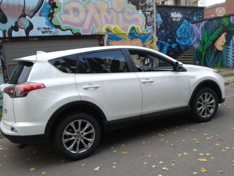 Toyota RAV4 по частям