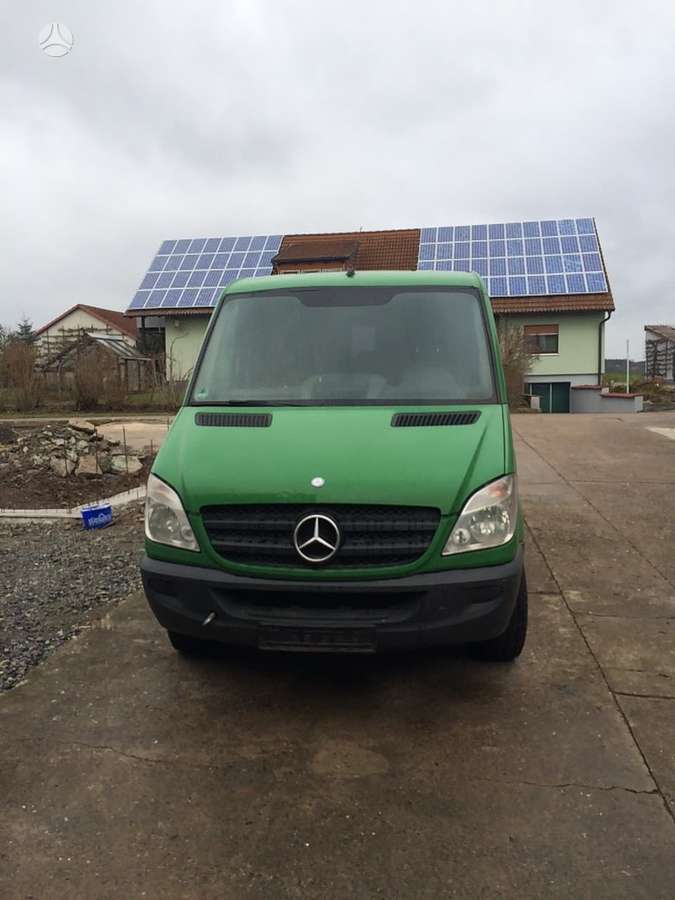 Mercedes-Benz Sprinter, passenger vans