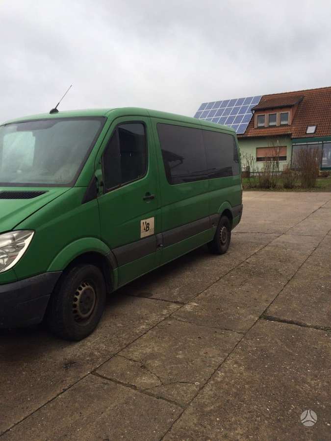 Mercedes-Benz Sprinter, passenger vans