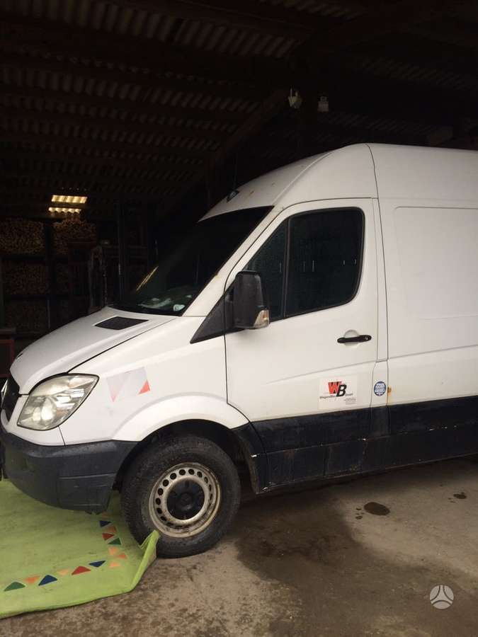 Mercedes-Benz Sprinter, preču