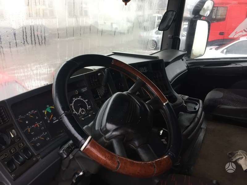 Scania 114L, semi-trailer trucks
