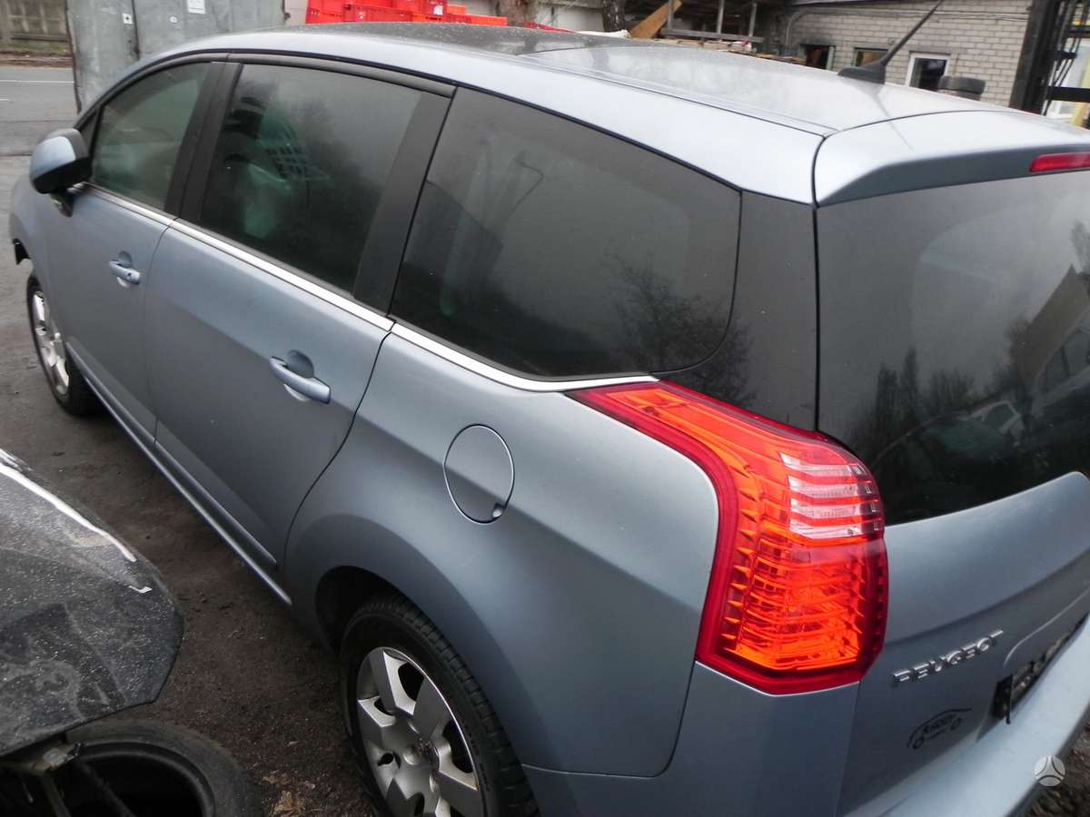 Peugeot 5008 dalimis