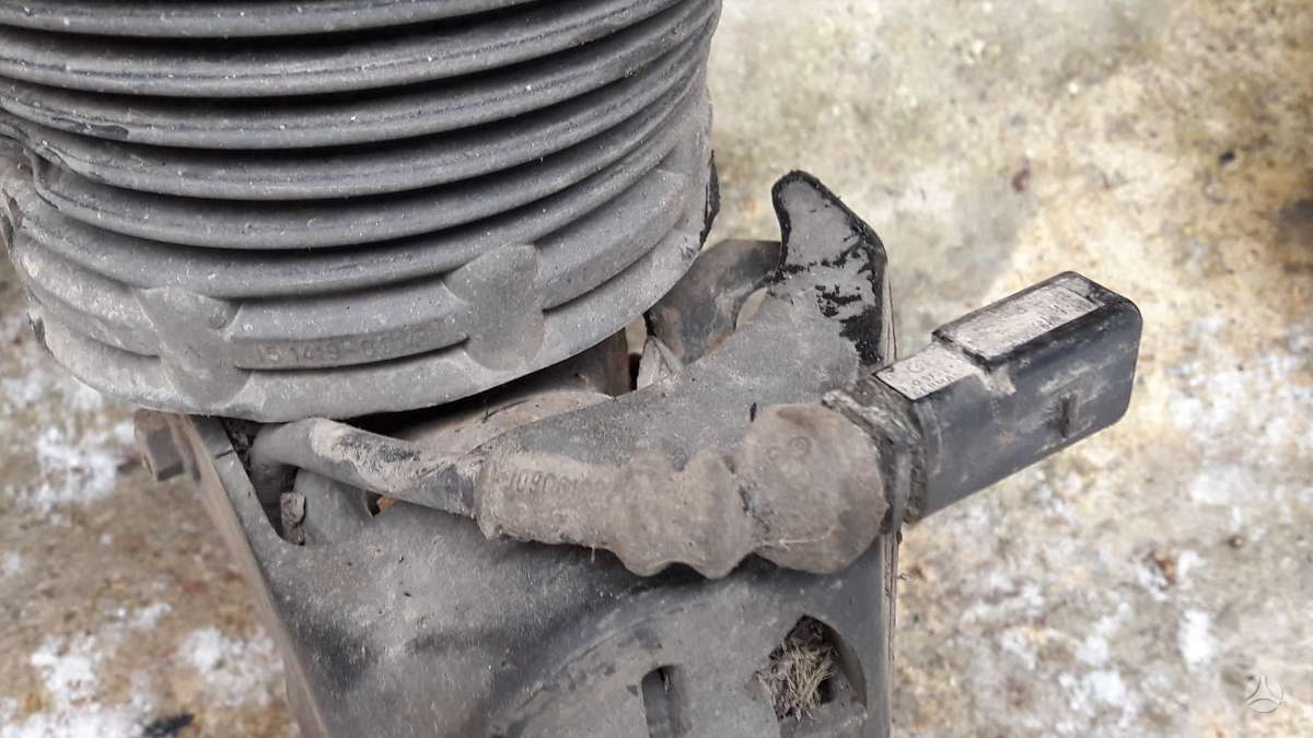 Volkswagen Touareg, 7L, shock absorber