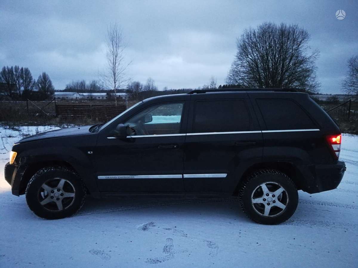 Jeep Grand Cherokee dalimis