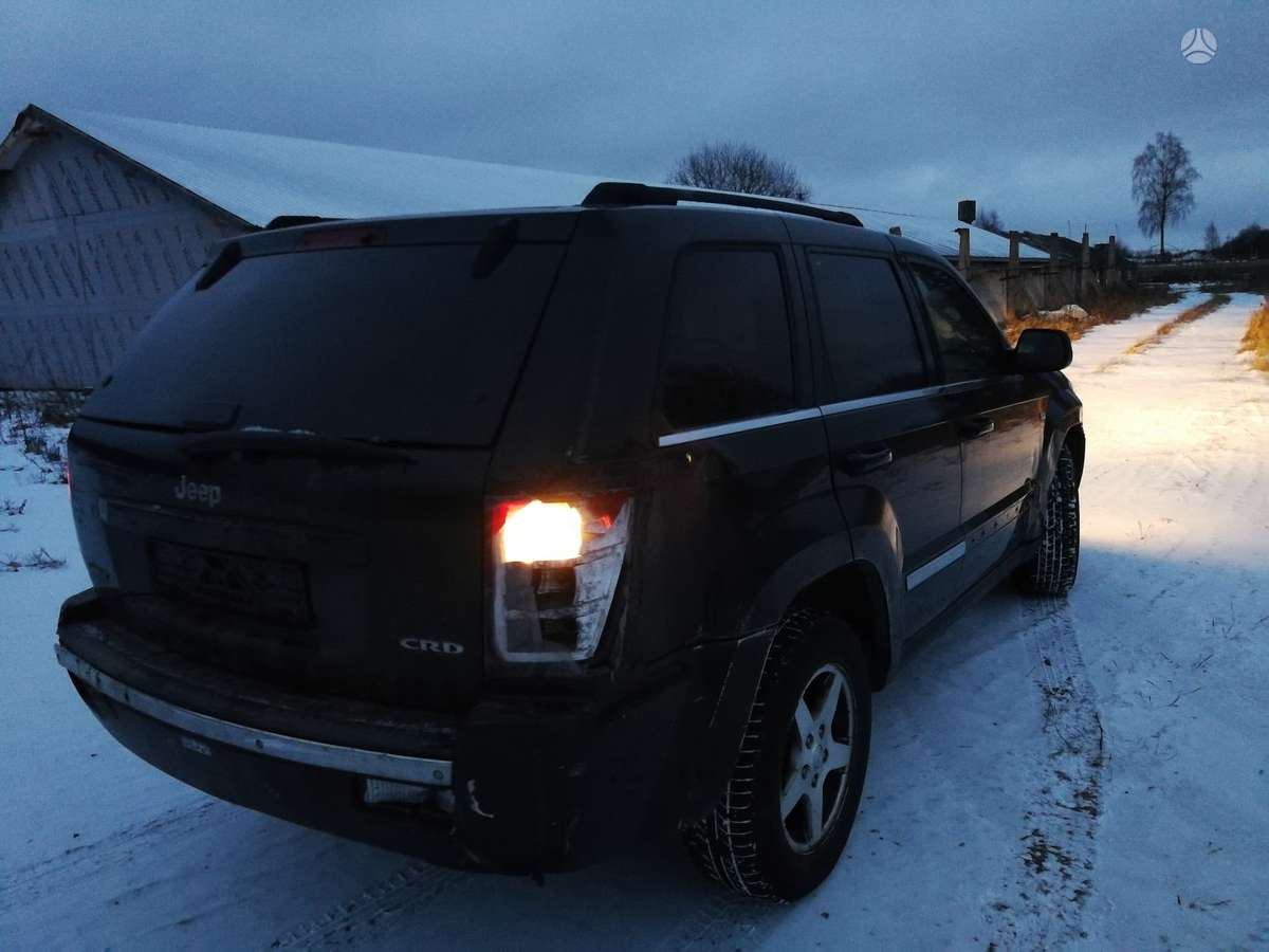 Jeep Grand Cherokee dalimis