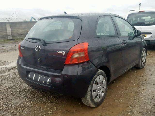 Toyota Yaris for parts