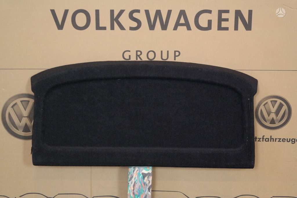 Volkswagen Golf, DURELES KAIP NAUJOS SPALVOS KODAS LC9X, детали салона