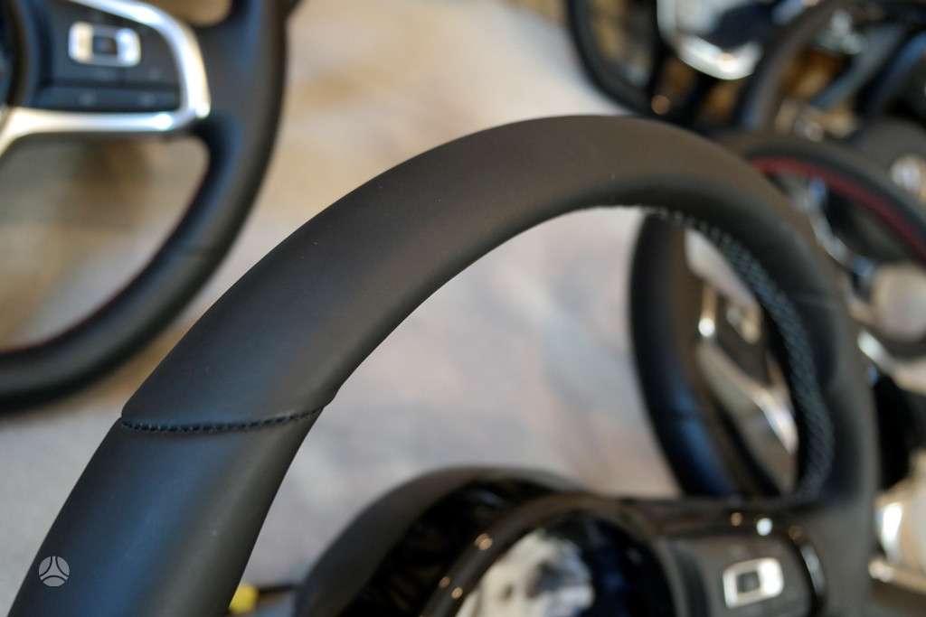 Volkswagen Golf, DURELES KAIP NAUJOS SPALVOS KODAS LC9X, детали салона