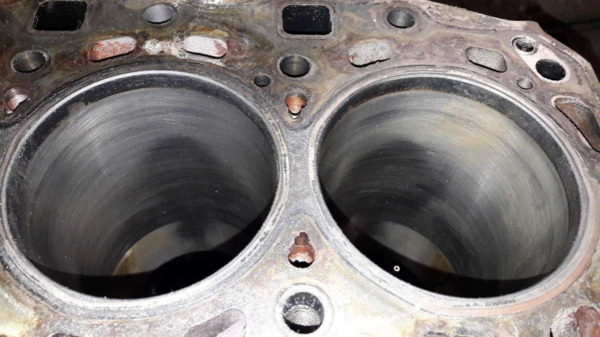 Hyundai H1, D4CB, variklio detalės