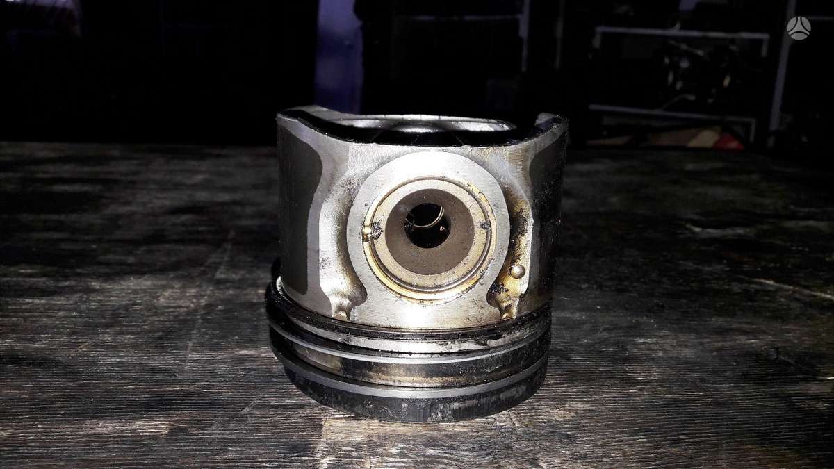 Hyundai H1, D4CB, engine parts