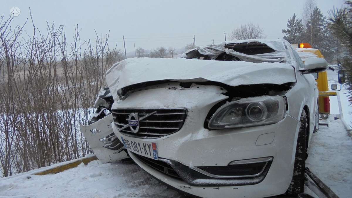 Volvo V60 dalimis. Rida 80 000km