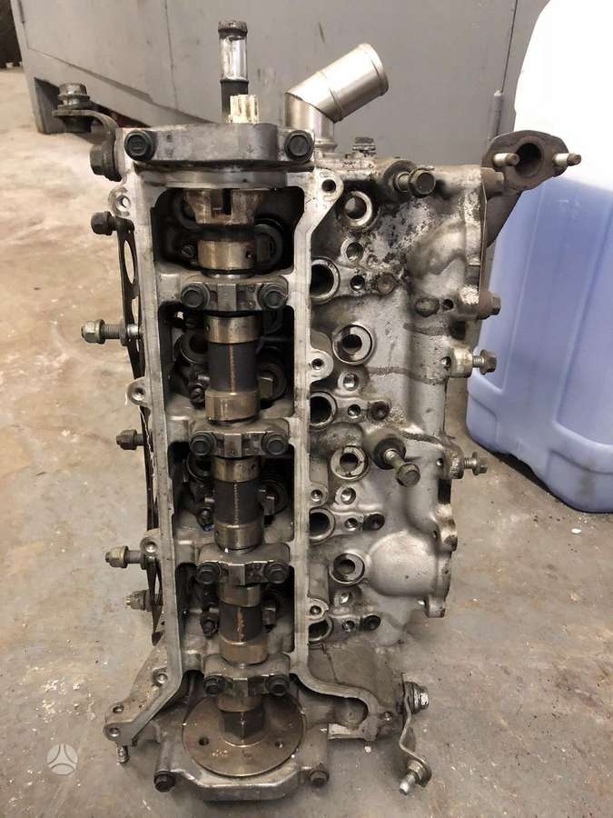Toyota Yaris, 1nd, детали двигателя