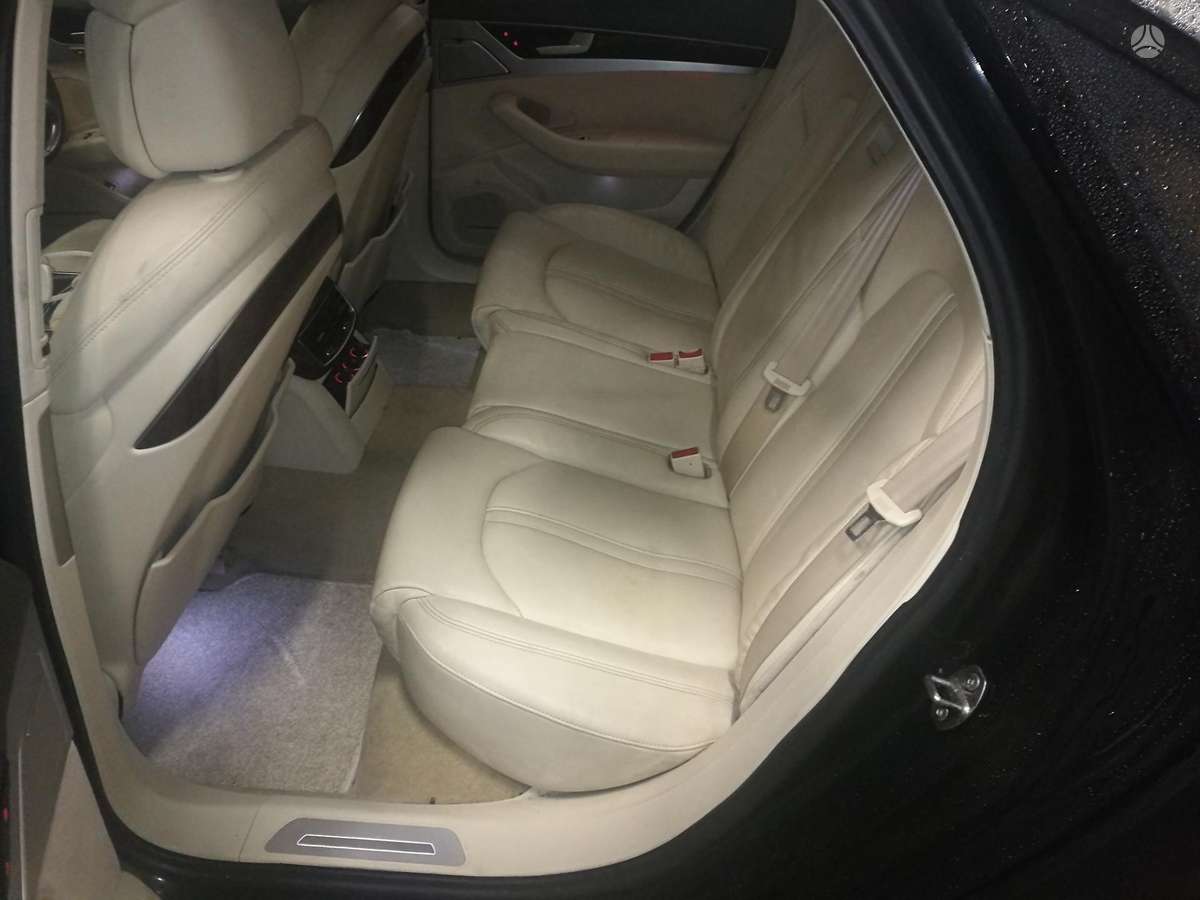 Audi A8 kėbulo dalys