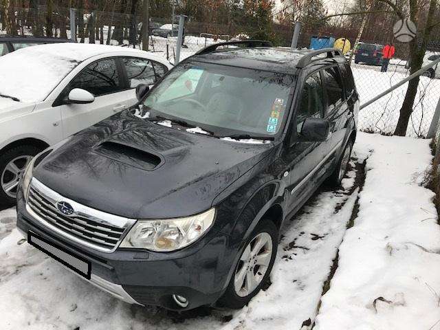 Subaru Forester dalimis