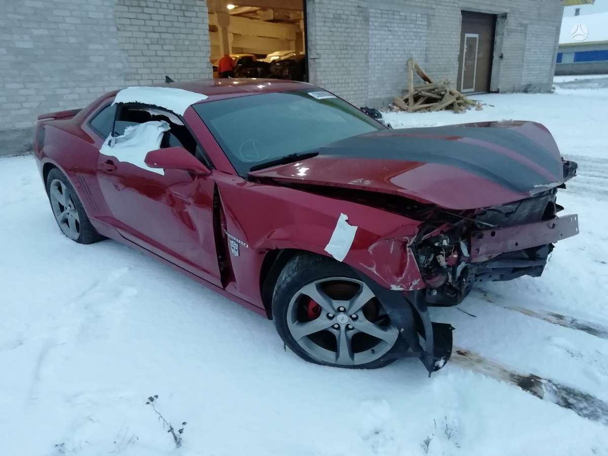 Chevrolet Camaro dalimis