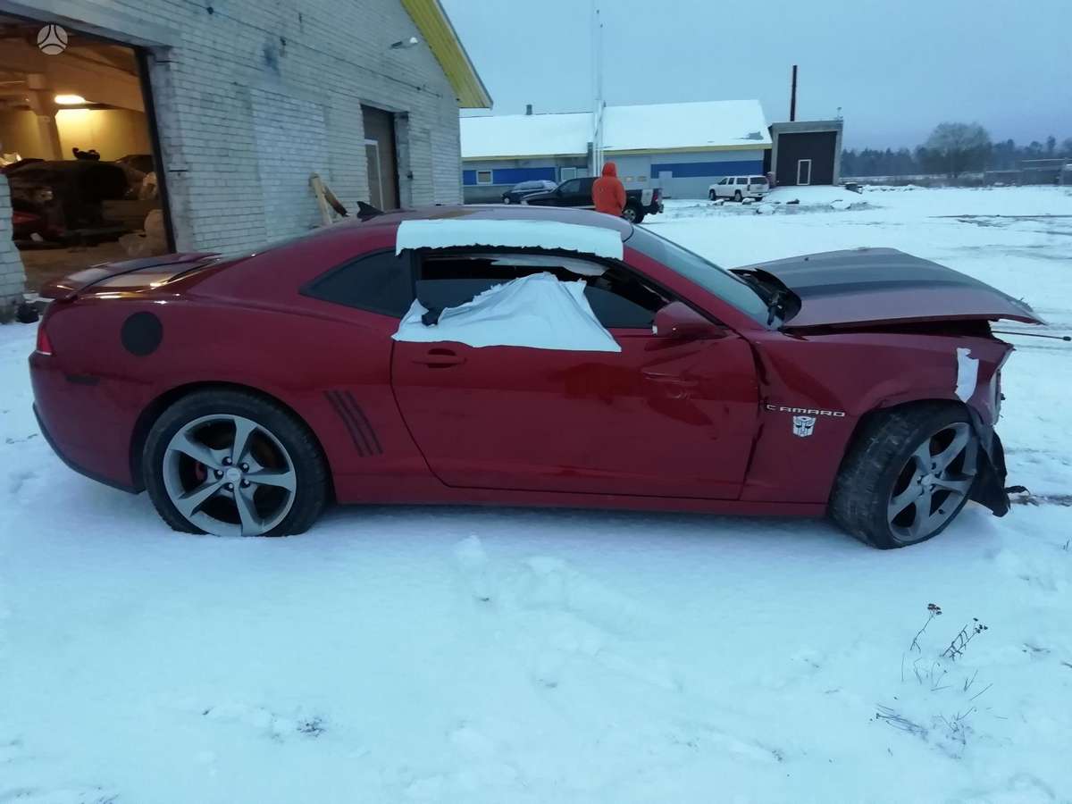 Chevrolet Camaro dalimis
