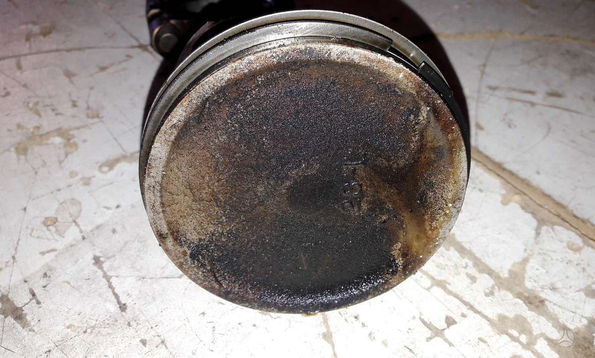 Mitsubishi Pajero, 6G72, pistons