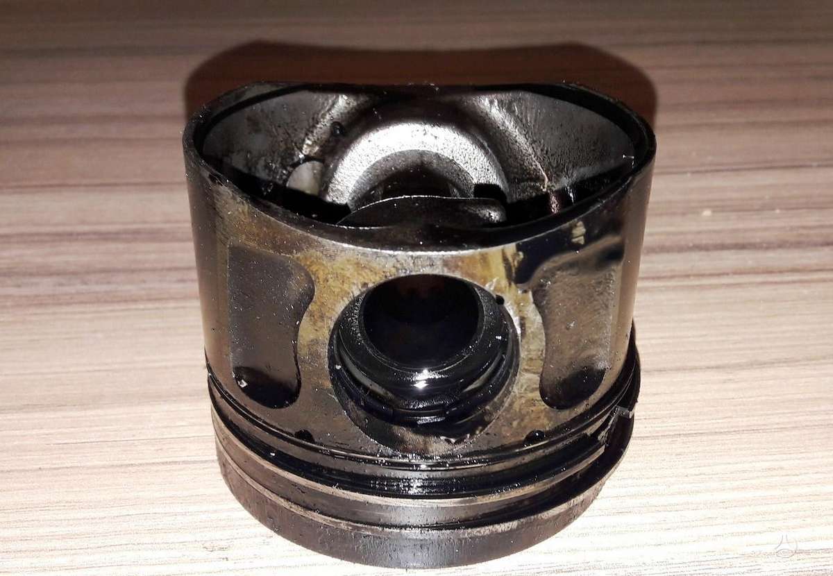 Ford Transit, PHFA JXFA, variklio detalės