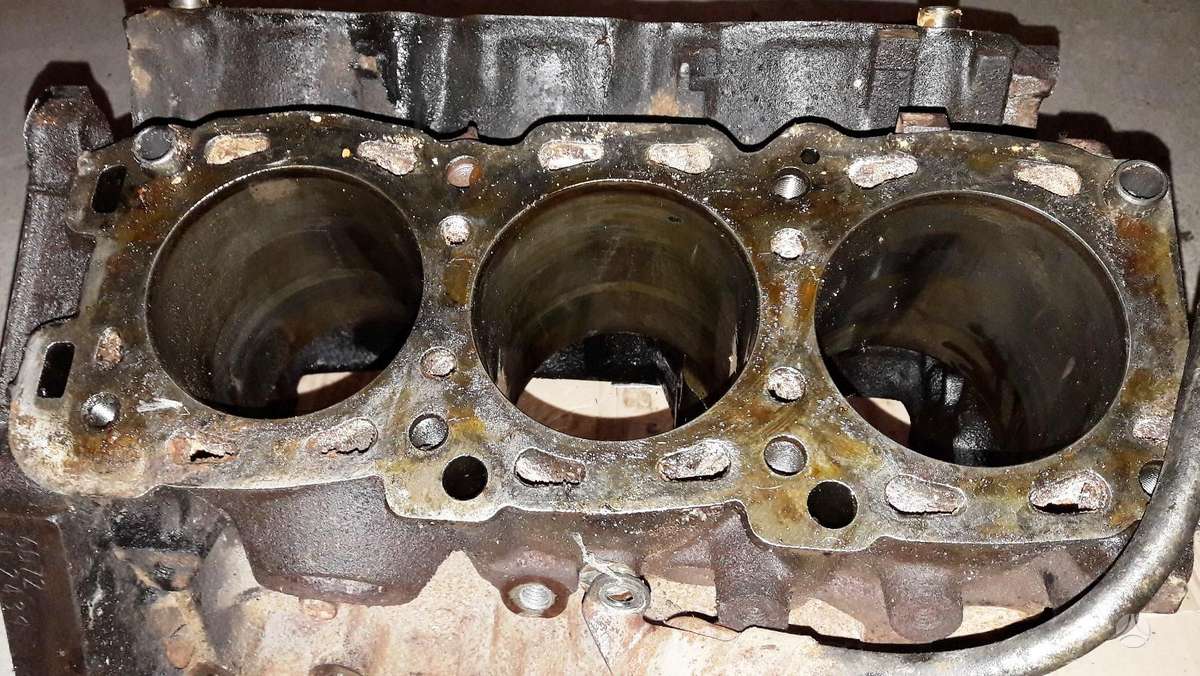 Mitsubishi Pajero, 6G72, engine parts