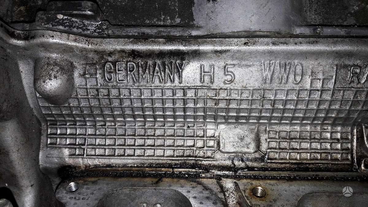 Volkswagen Golf cylinder head