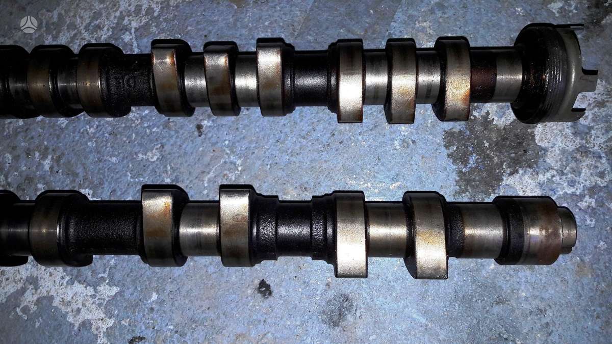 Volkswagen Golf cylinder head