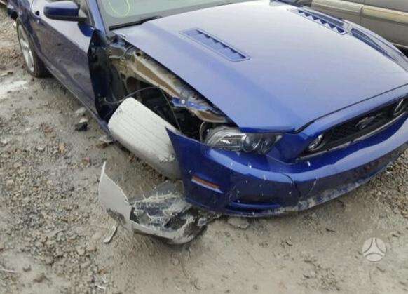 Ford Mustang по частям
