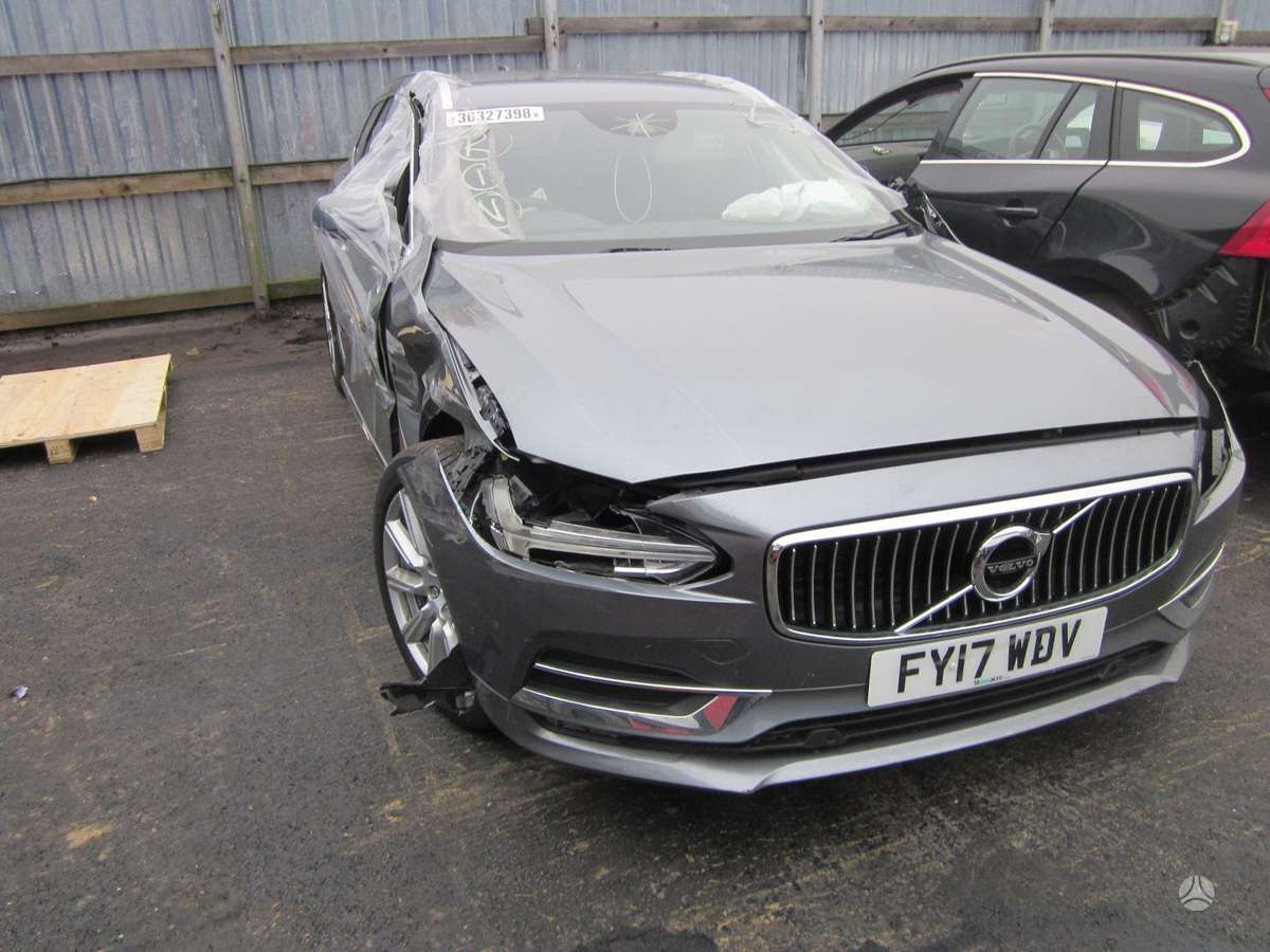 Volvo V90
