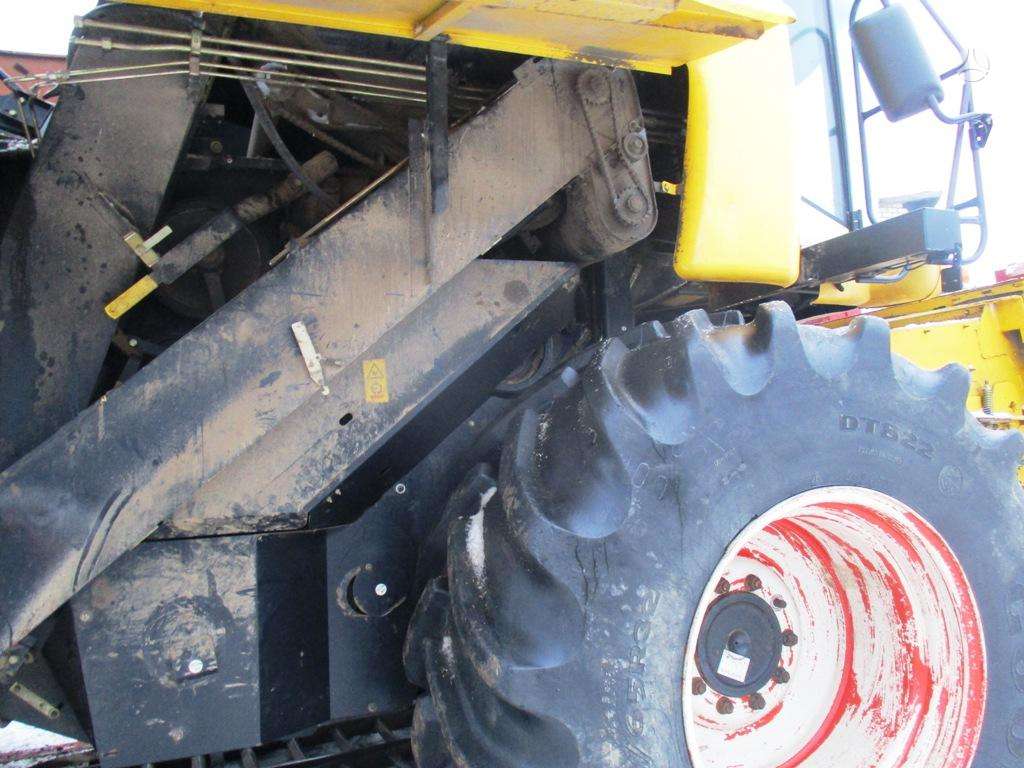 New Holland CS660