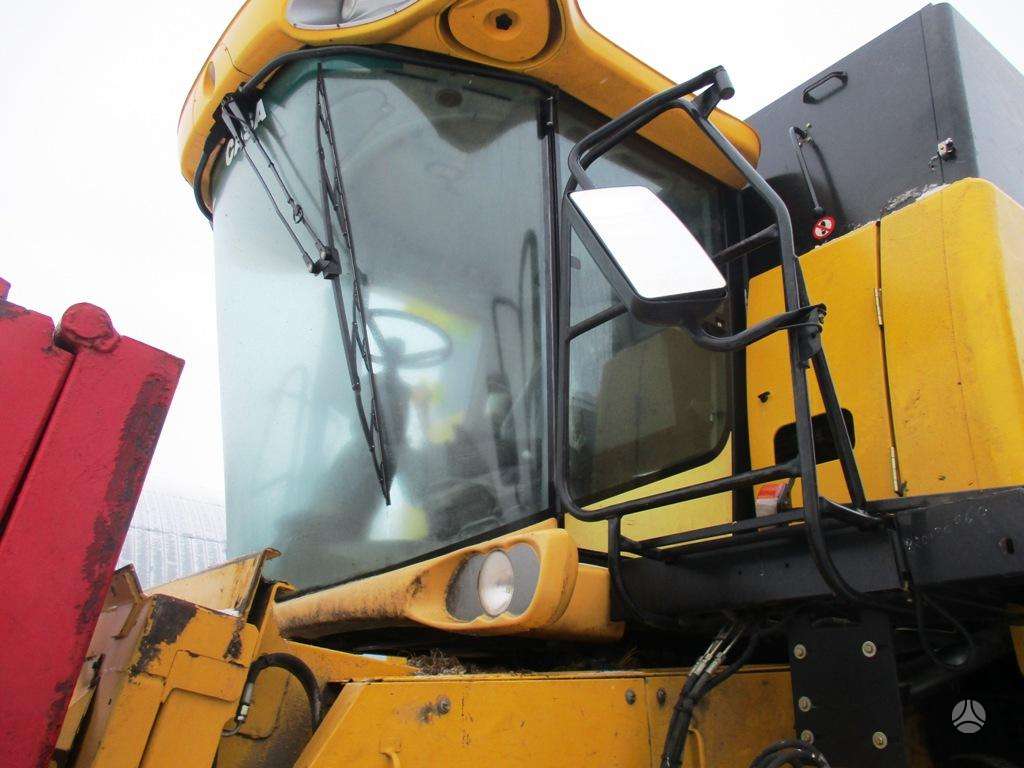 New Holland CS660
