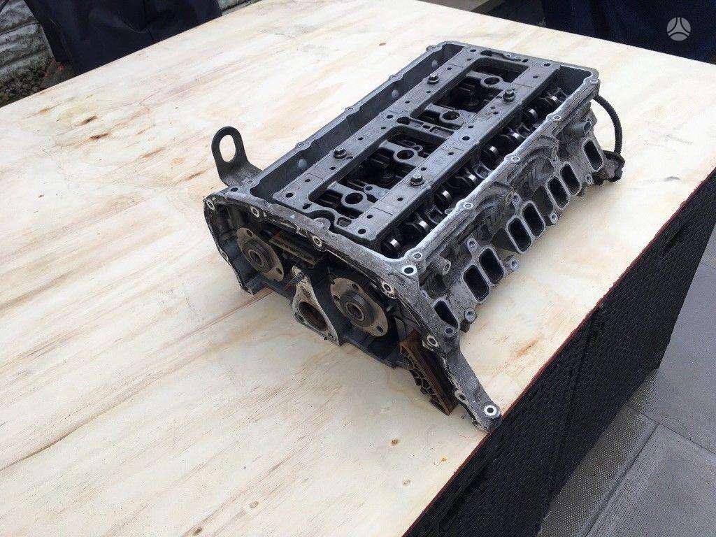 Ford Transit variklio detalės