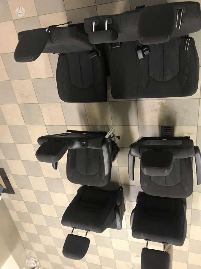 Chrysler Pacifica interior parts