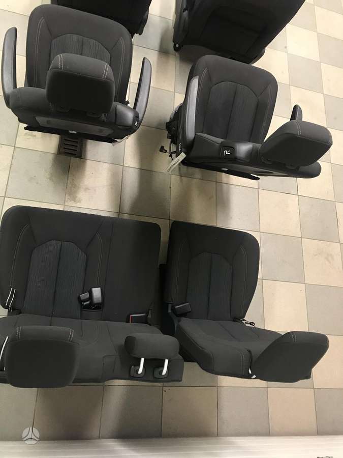 Chrysler Pacifica interior parts