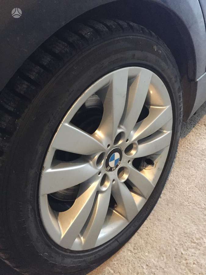 BMW 330 dalimis