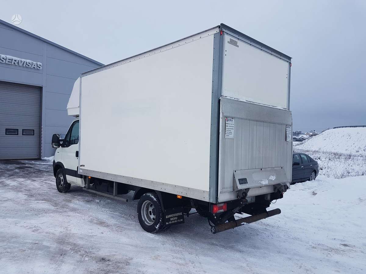 Iveco Crafter, грузовые микроавтобусы