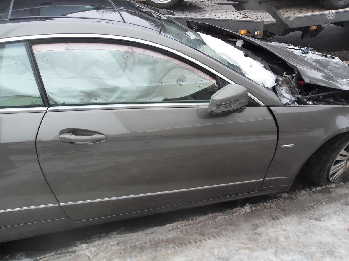 Mercedes-Benz E klasė dalimis