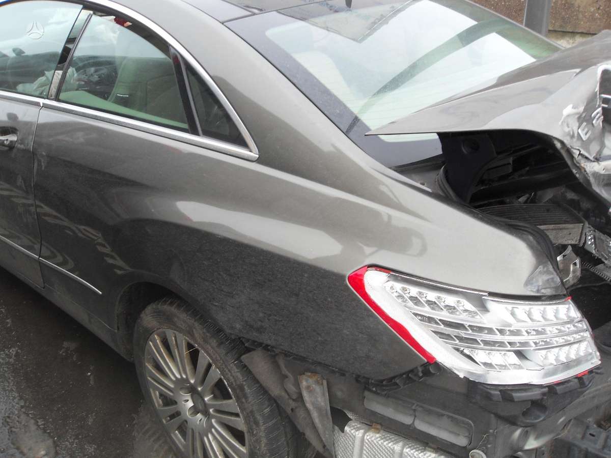 Mercedes-Benz E klasė dalimis