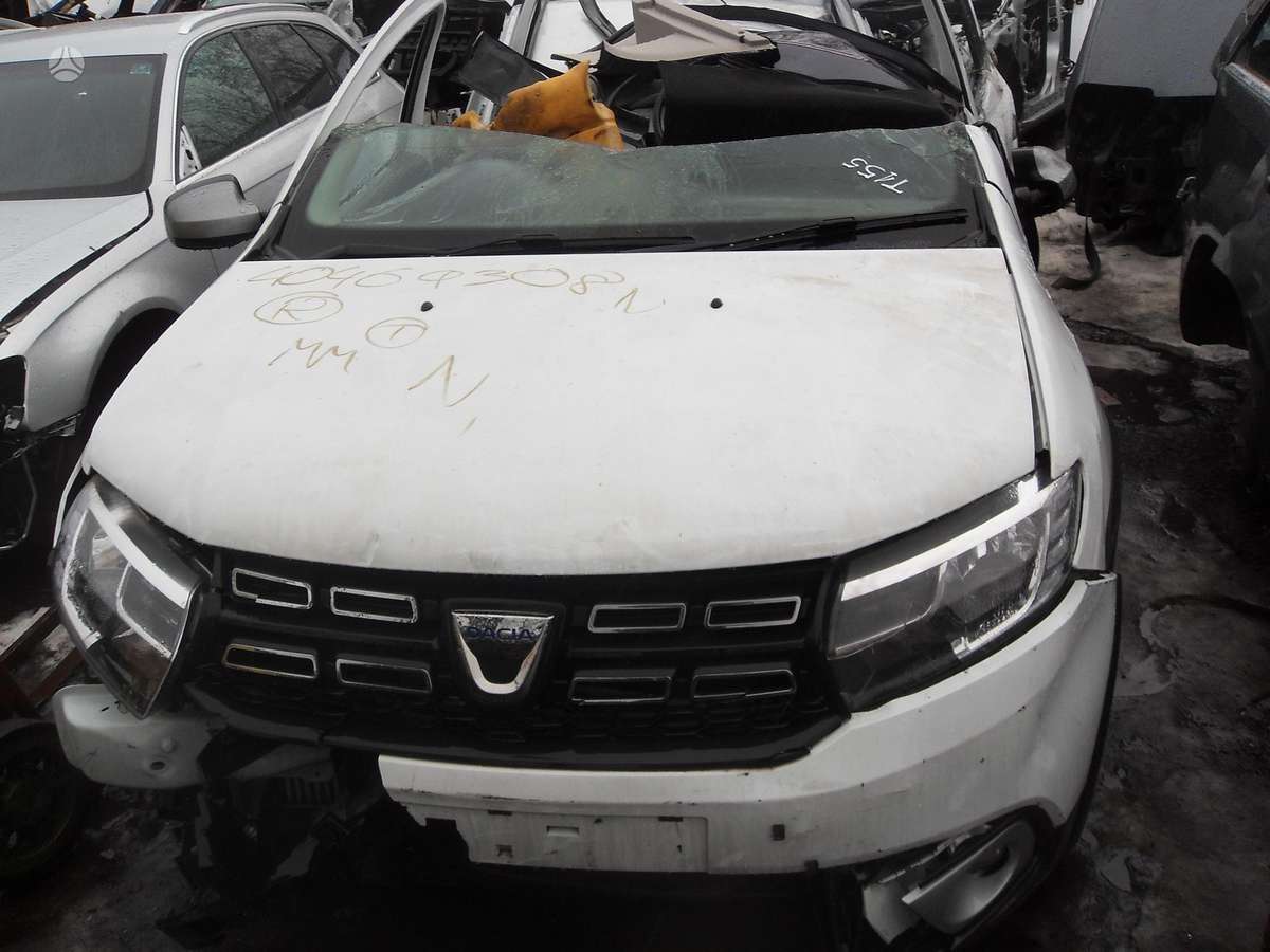 Dacia Sandero по частям