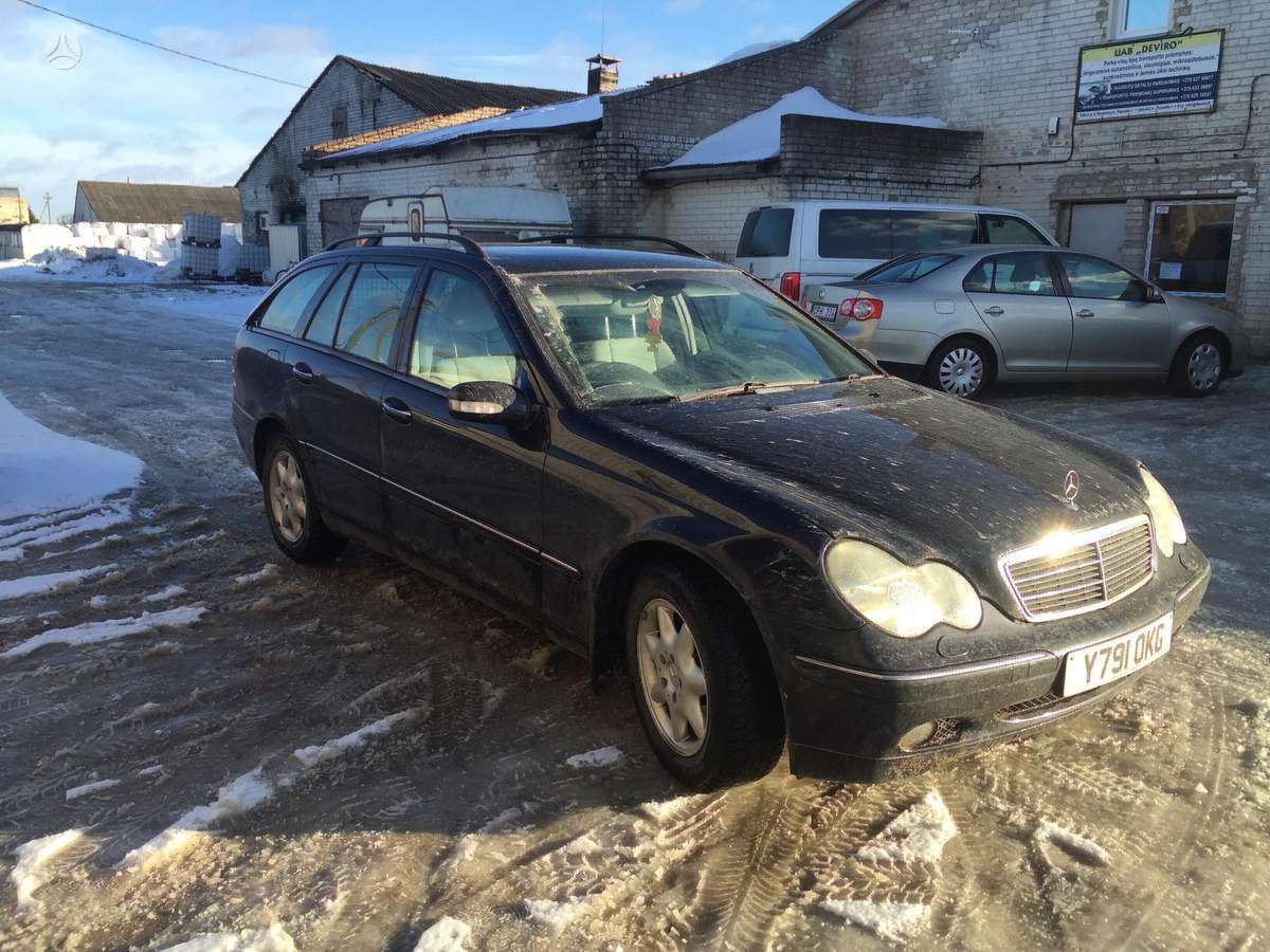 Mercedes-Benz C180