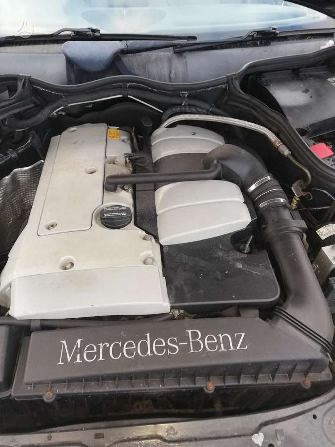 Mercedes-Benz C180