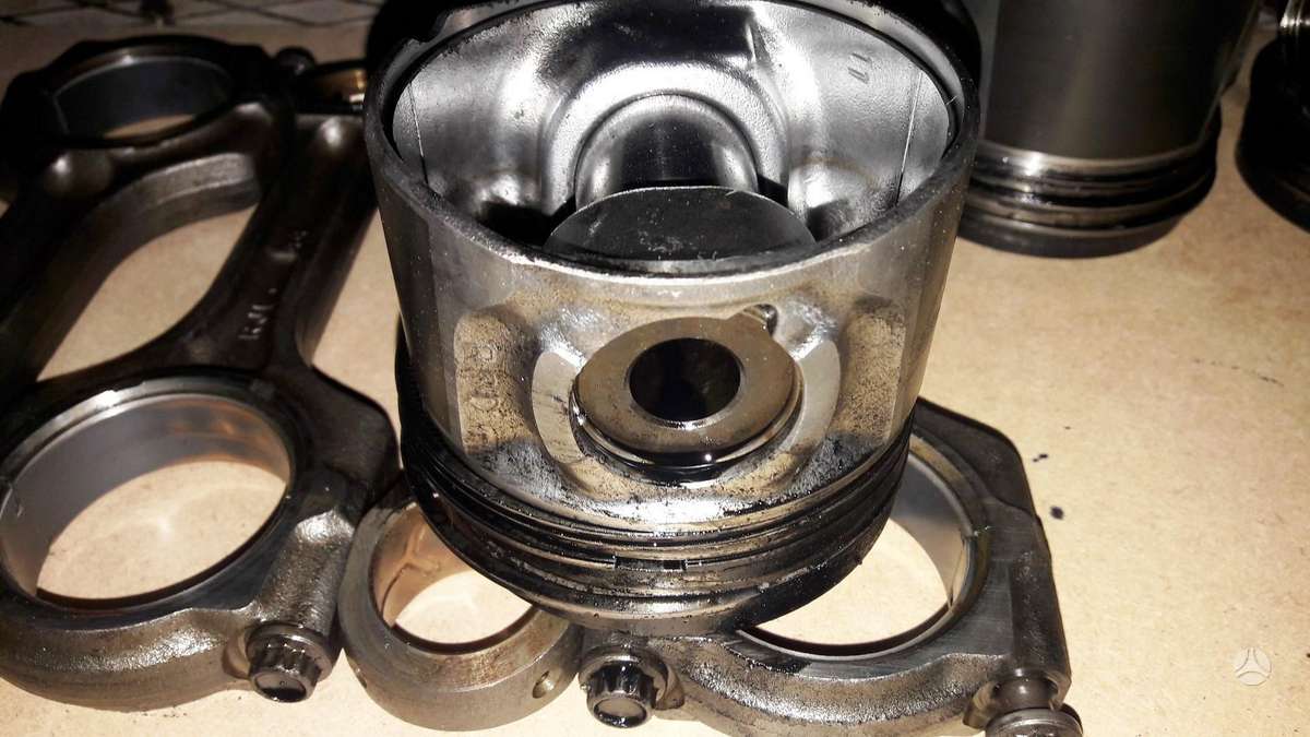 Honda Accord, N22, variklio detalės