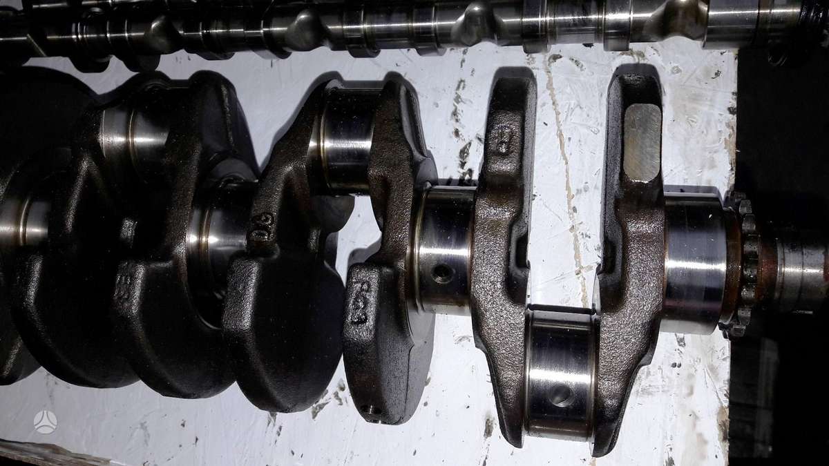 Volkswagen Golf, BWA AXA, variklio detalės