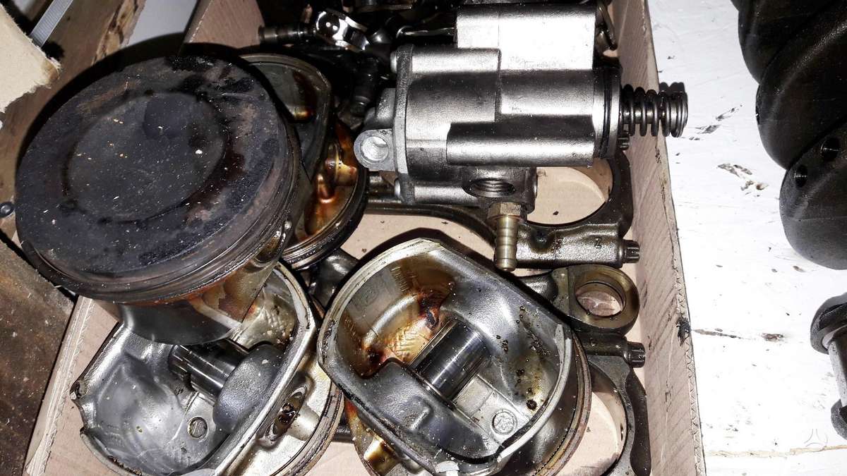 Volkswagen Golf, BWA AXA, variklio detalės