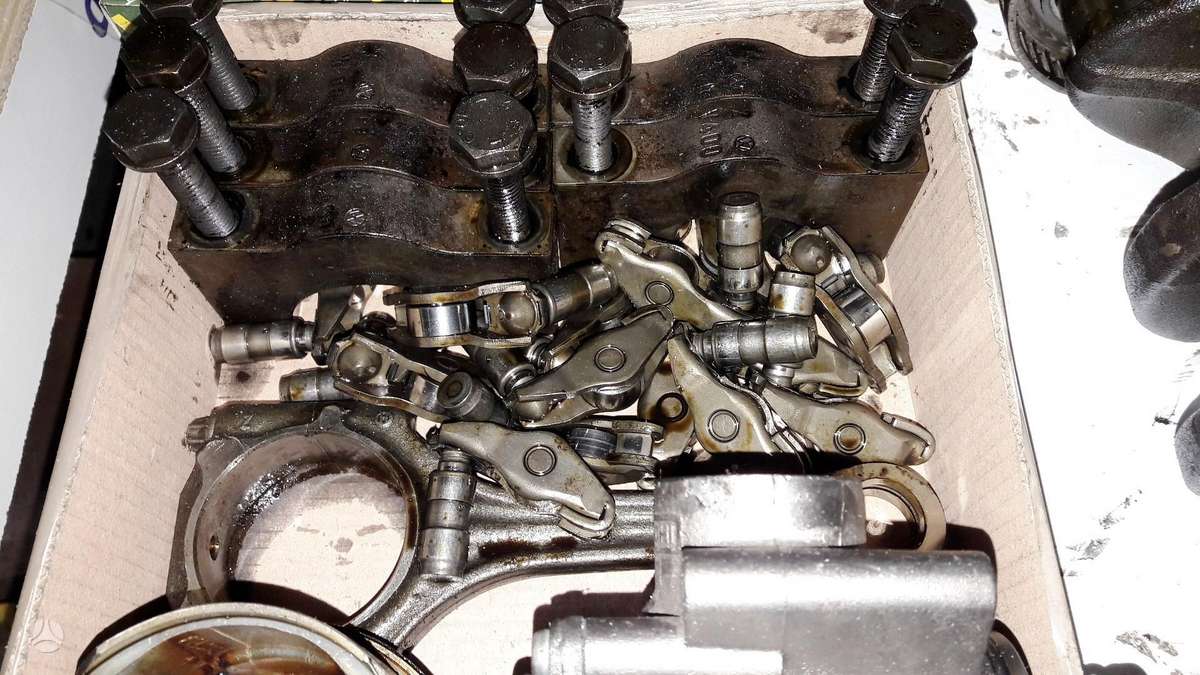 Volkswagen Golf, BWA AXA, variklio detalės
