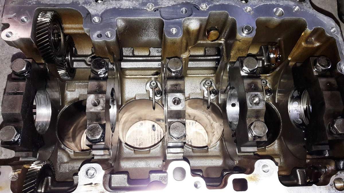 BMW 5 serija, N47D20DA, детали двигателя