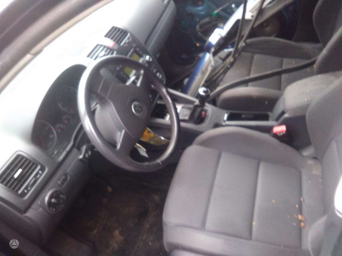 Volkswagen Golf rezerves daļās
