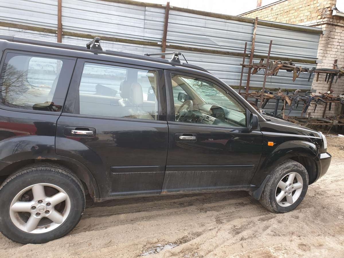 Nissan X-Trail Superkame automobilius