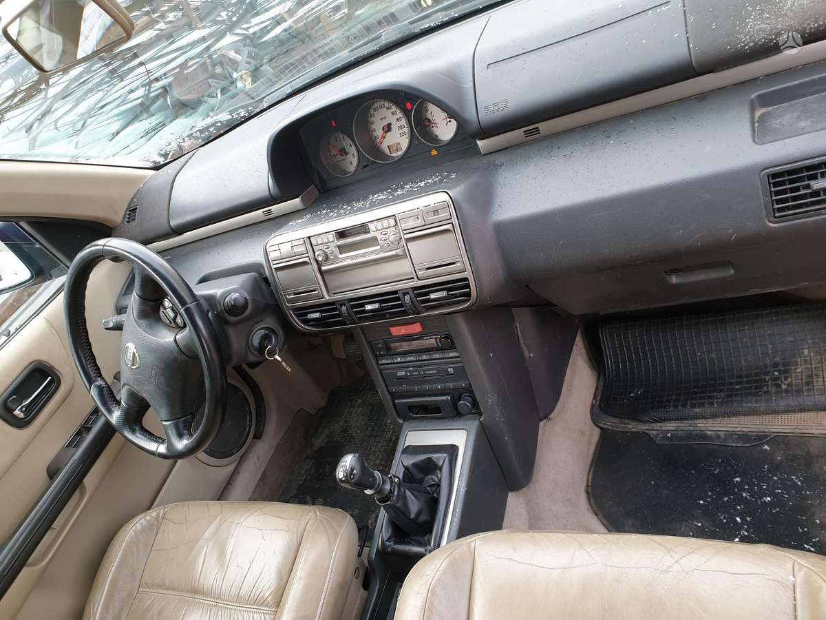 Nissan X-Trail Superkame automobilius