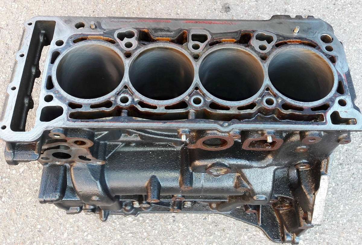 Volkswagen Golf, CJS, variklio detalės